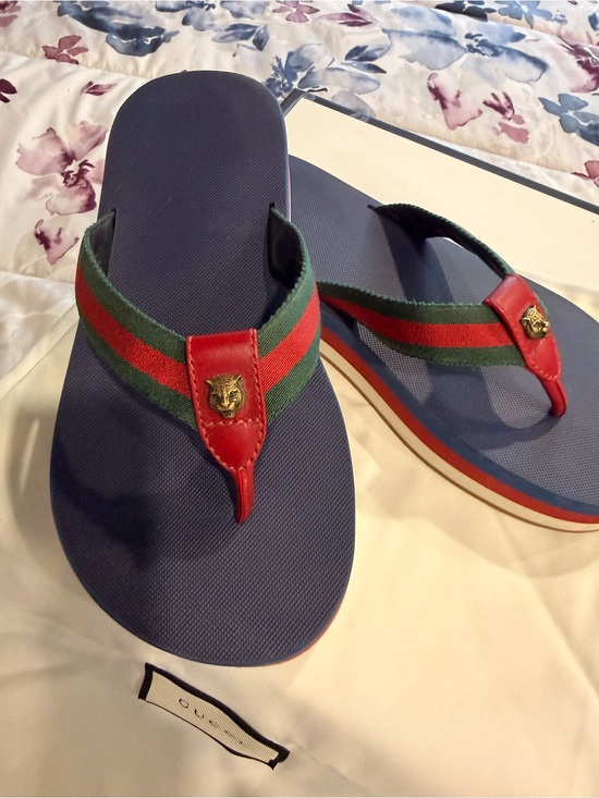 Gucci Shoes - Auth W Gucci Tiger Navy Flip Flops with Red & Green Web Stripe w/DB and Box